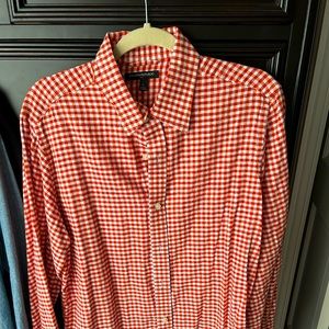 Banana Republic long sleeve button down shirt in Large